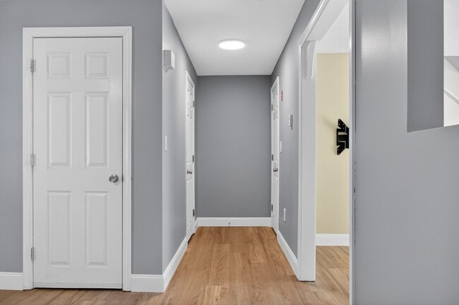 Building Photo - 213 Bayberry Hill Ln