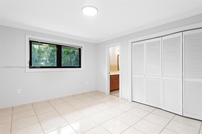 Building Photo - 9255 SW 108th St