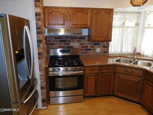 Building Photo - 1394 Sycamore Dr