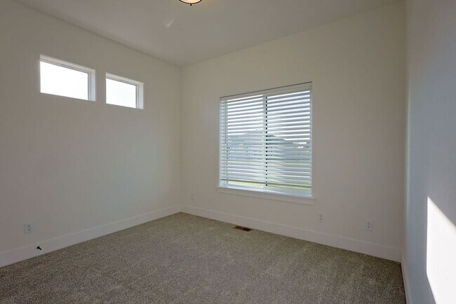 Building Photo - Kimberly - Single Family Home