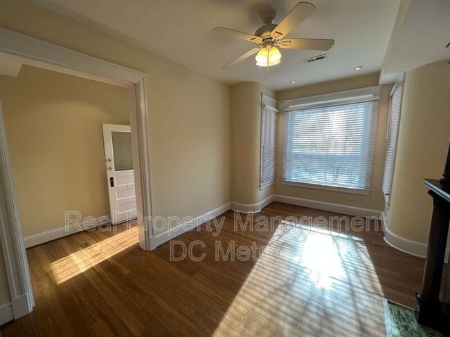 Building Photo - 32 Quincy Pl NE