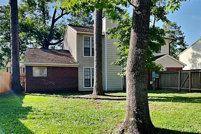 Building Photo - 2615 Silver Falls Dr