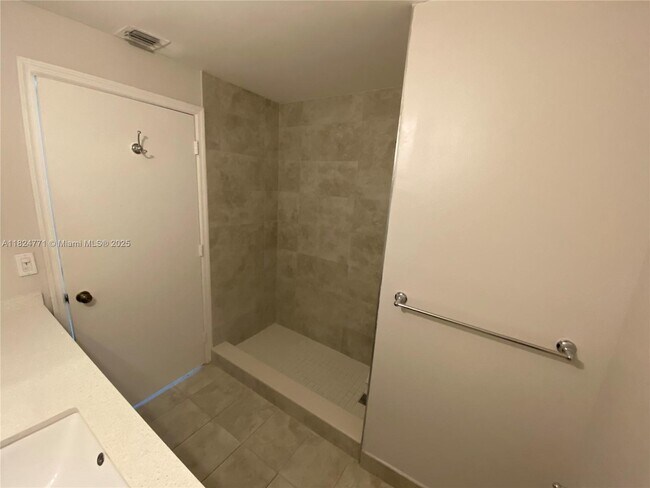 Building Photo - 1575 Veracruz Ln