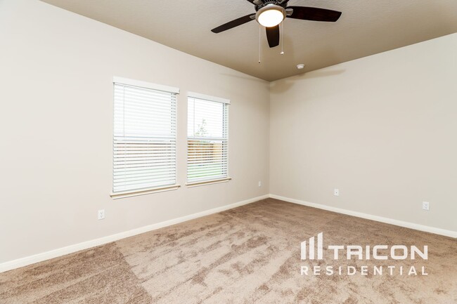 Building Photo - 5824 Zoey Wy