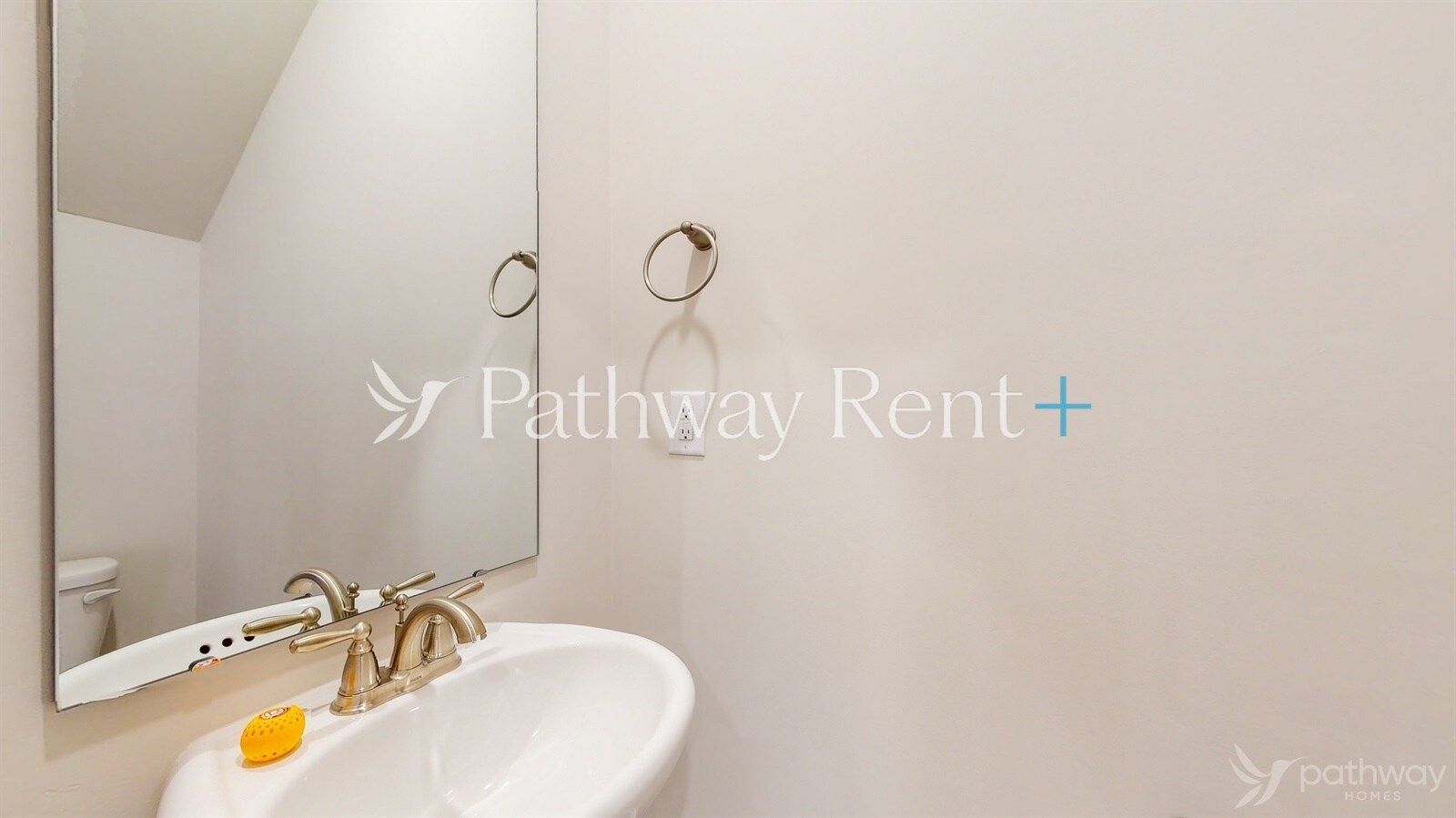 Building Photo - 153 Susannah St