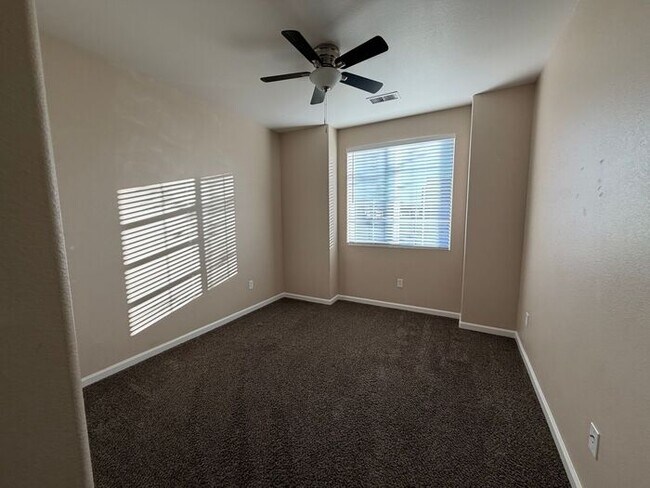 Building Photo - 2485 Makenna Dr