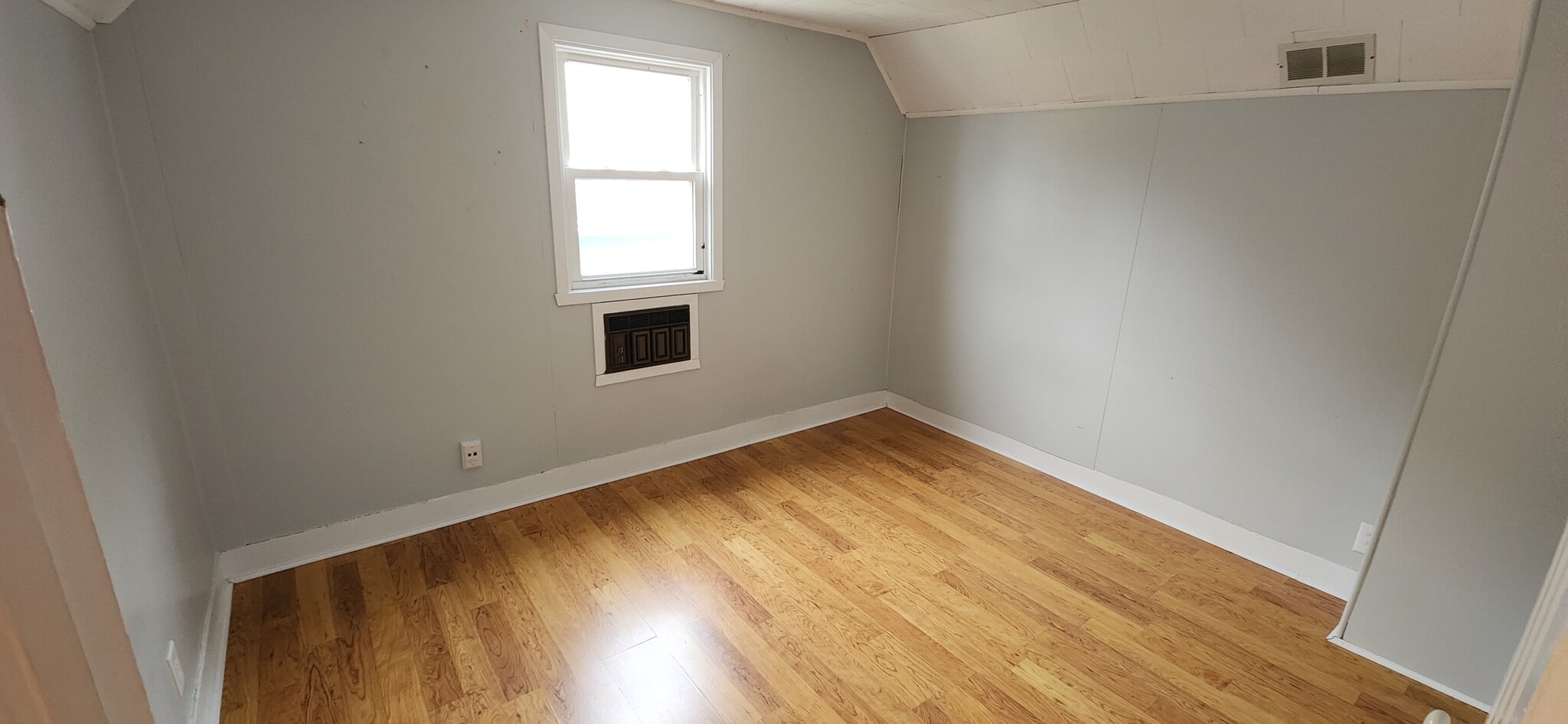Bedroom - 104 E 2nd St