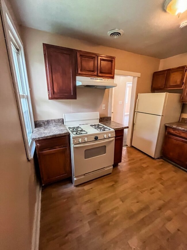 Primary Photo - 67 Derby Ave
