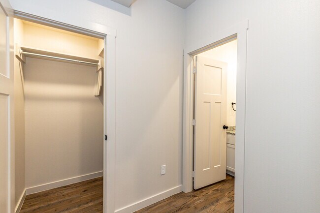 Building Photo - 2532 138th St