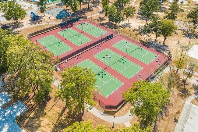 Building Photo - 1558 San Sebastien Dr