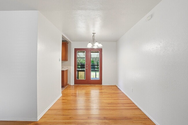Building Photo - $2,740.95, 4 Beds - 1 Bath, Single Family Home in Denver with Washer and Dryer!