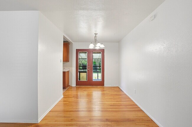 Building Photo - $2,740.95, 4 Beds - 3 Bath, Single Family Home in Denver with Washer and Dryer!