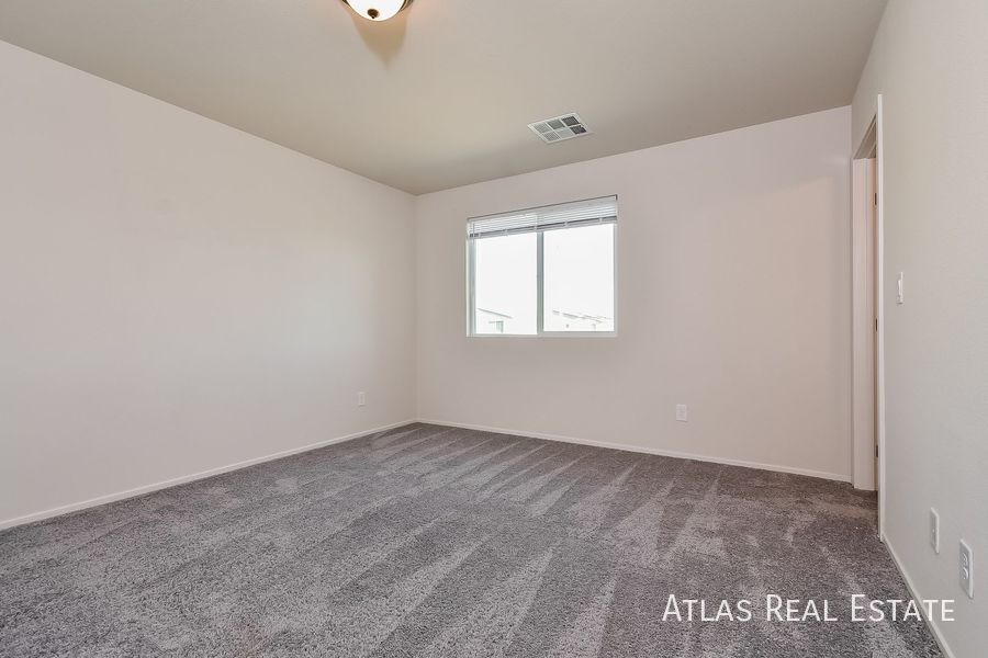 Building Photo - 4527 Sapphire Moon Ave