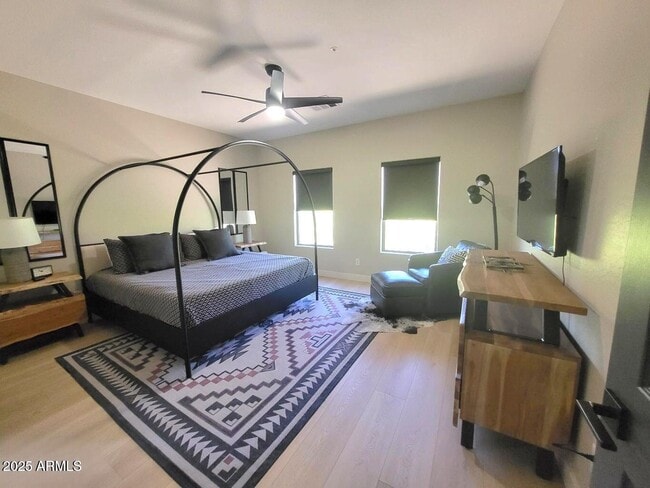 Building Photo - 6119 E Knolls Way N