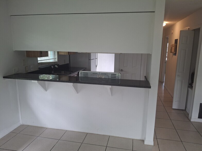 Building Photo - 1207 Groveland Ave