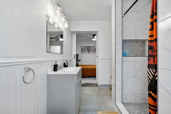 Building Photo - 5920 NE 2nd Terrace