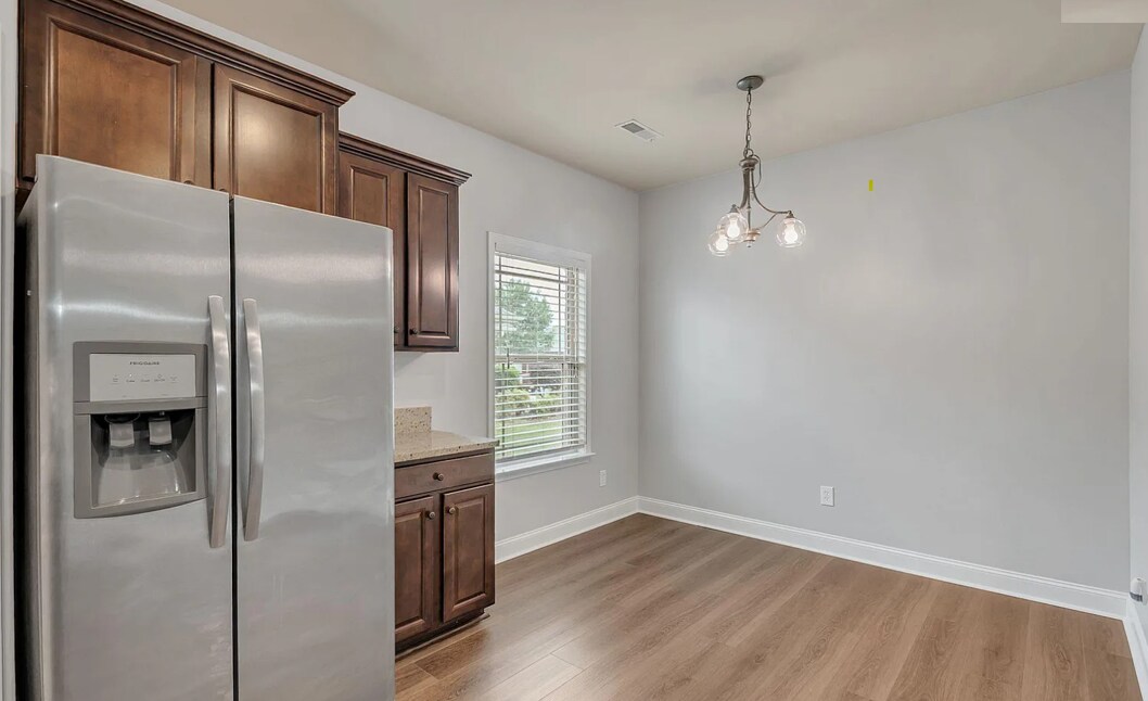 Building Photo - 24580 Silent Spring Dr