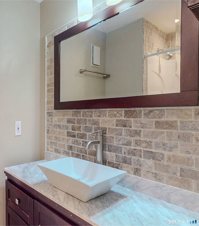 Building Photo - 54 Clubhouse Dr