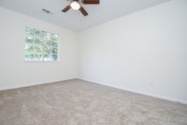 Building Photo - 134 N Magnolia Pond Pl