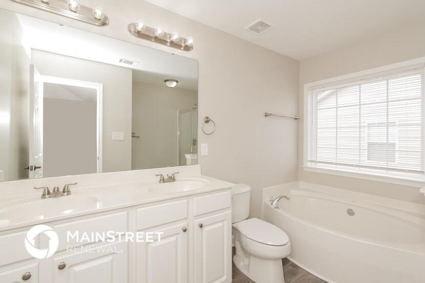 Building Photo - 12930 Tahoe Dr