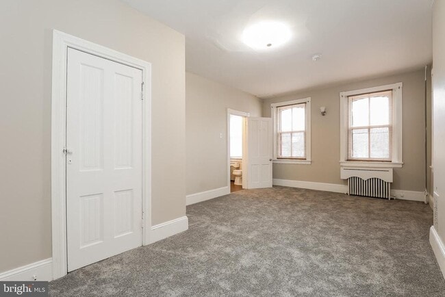 Building Photo - 212 E Broad St