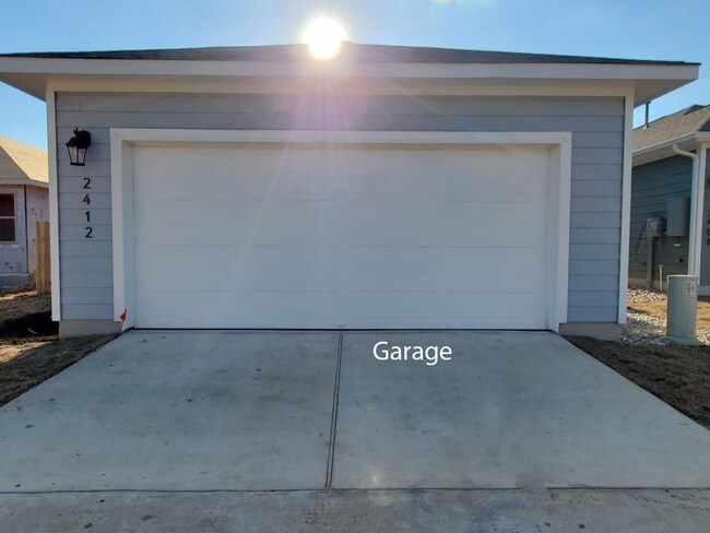 Building Photo - 2412 Pecan Island Dr