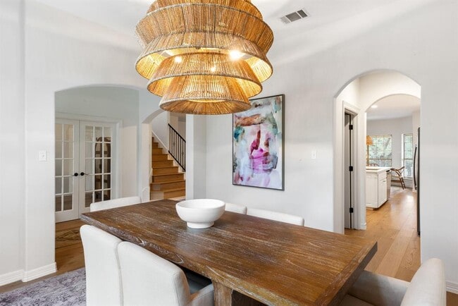 Building Photo - 403 Stirrup Dr