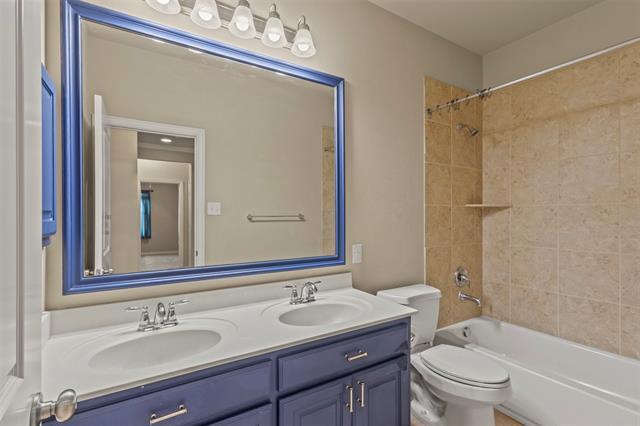 Building Photo - 2606 Kennedy Dr