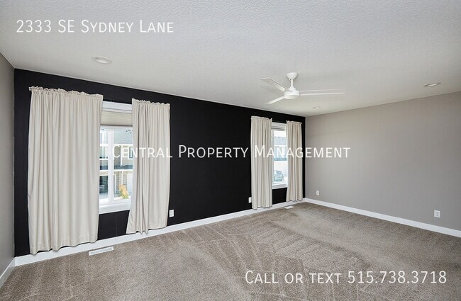 Building Photo - 2333 SE Sydney Ln