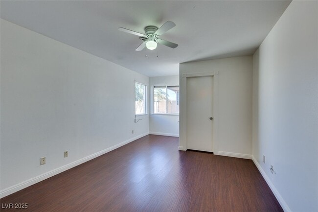 Building Photo - 5034 Lark Canyon Ct
