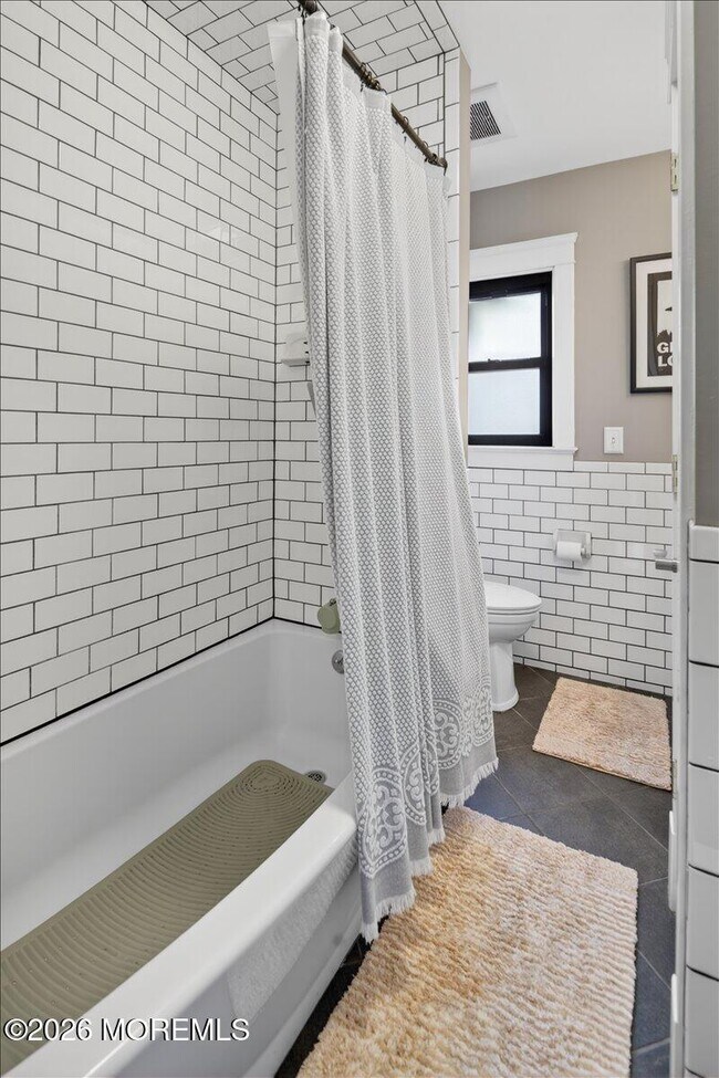 Building Photo - 1135 Asbury Ave