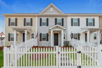 Building Photo - 18 Beautyberry St