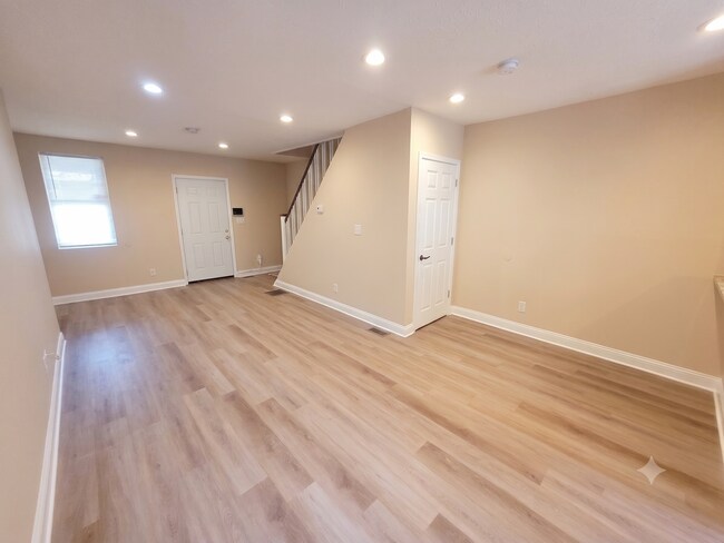 Building Photo - ??? UPDATED COZY 3 BEDROOMS AND 1.5 BATH HOME LOCATED IN NORTHEAST/LAWNCREST!!! ???