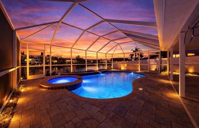 Building Photo - 6515 Santiago Ct