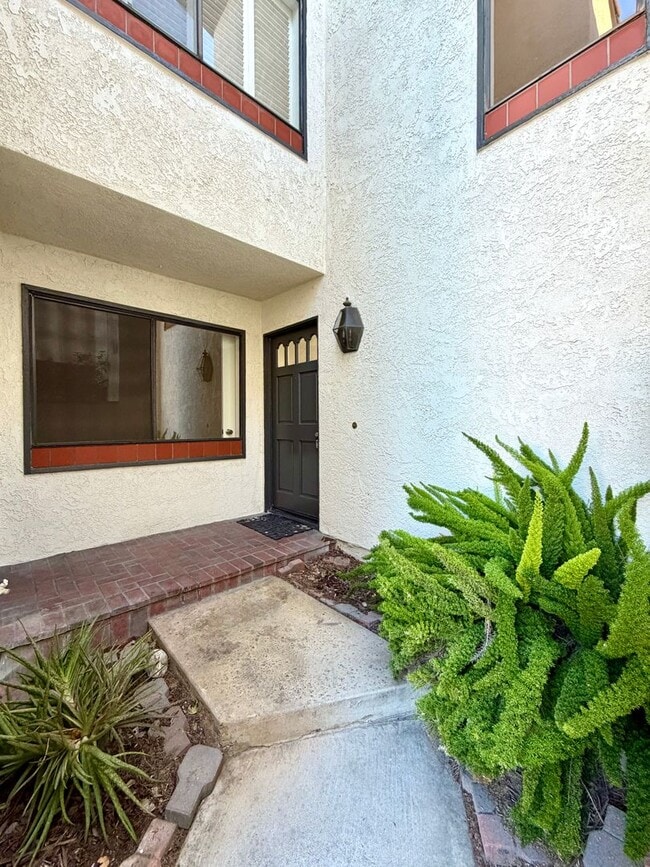 Building Photo - Claremont PUD For Lease