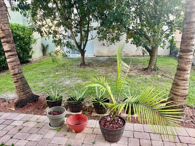 Building Photo - 5207 Eagle Cay Pl