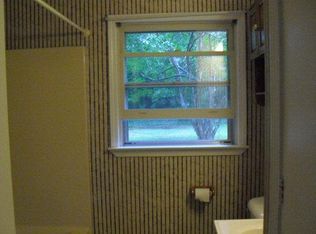 Building Photo - 13400 Oakwood Drive