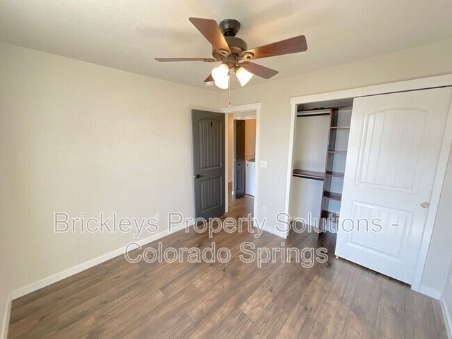 Building Photo - 7227 Berrybrook Ln