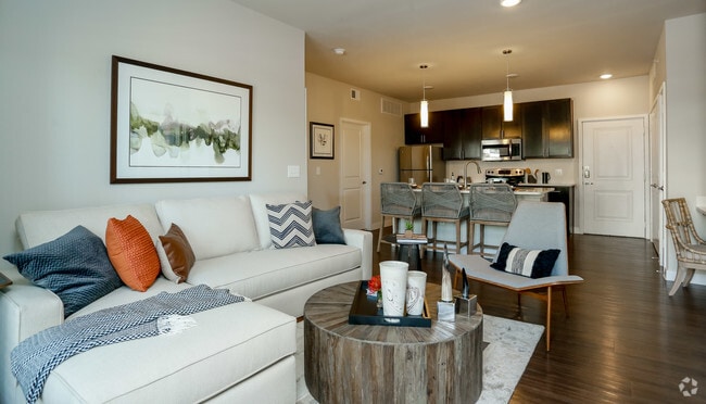 Interior Photo - Falcon at Grand Harbor