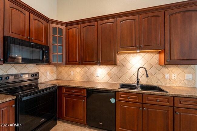 Building Photo - 2670 S Voyager Dr