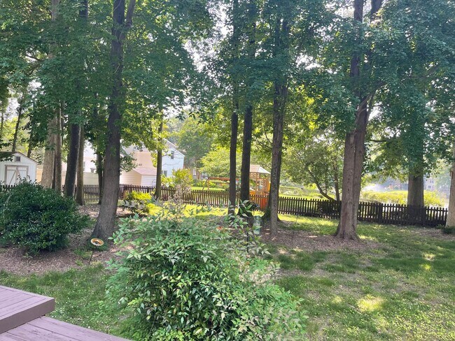 Building Photo - 403 Coach Hovis Dr