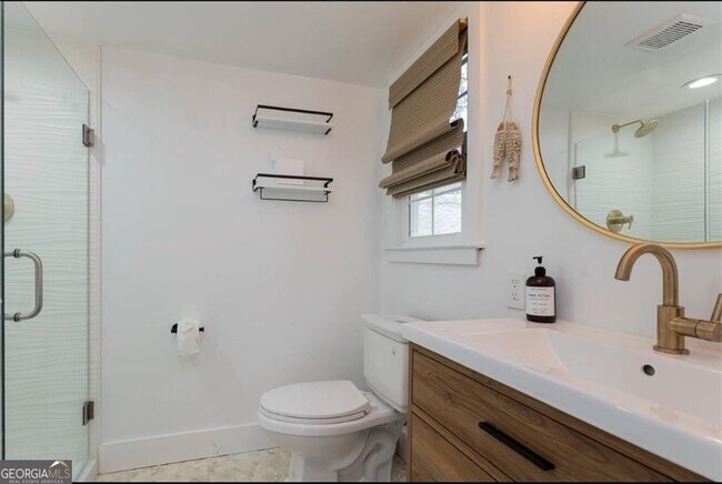 Building Photo - 42 Wooding Pl