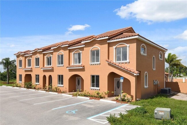 Building Photo - 1003 Coronado Ct