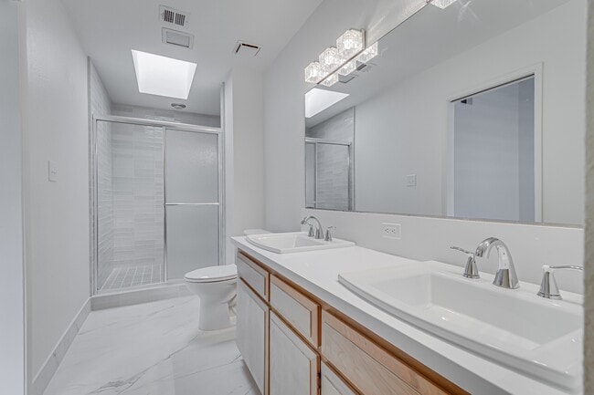 Building Photo - 7330 Stockdale Hwy