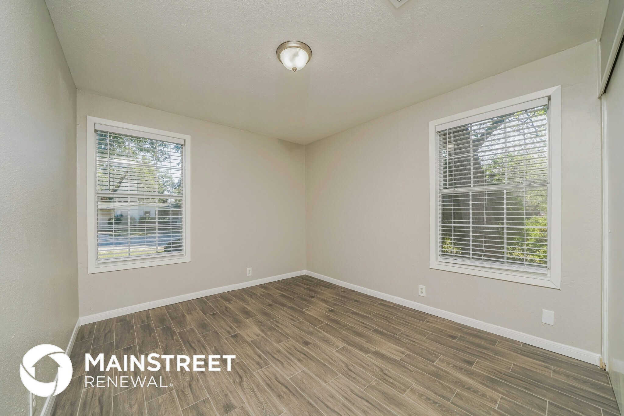 Building Photo - 2937 Larry Dr