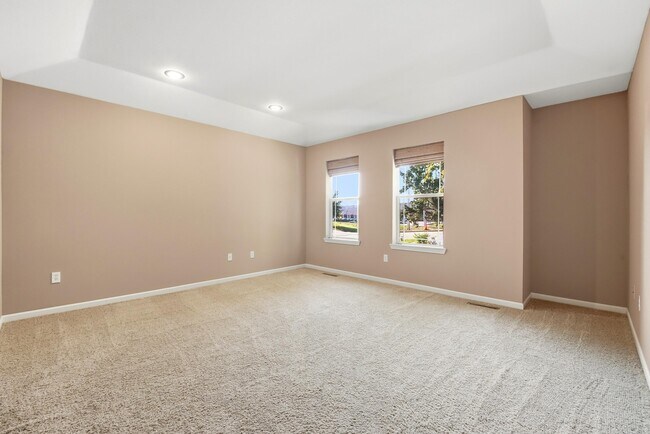 Building Photo - 401 S Village Cir