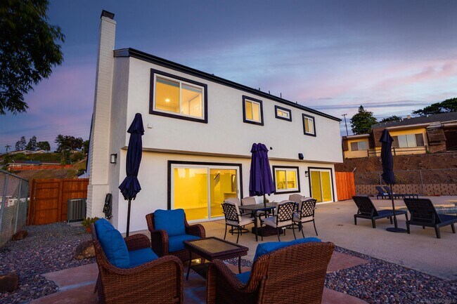 Building Photo - 4060 Rosarita Dr