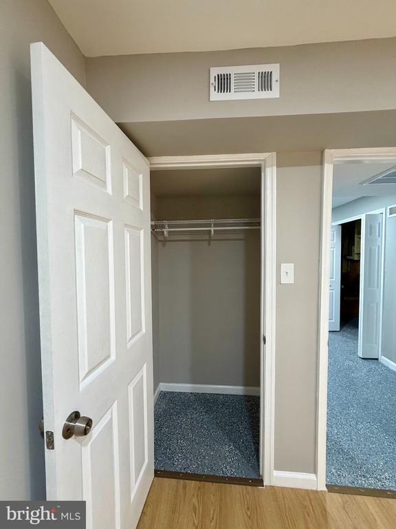 Building Photo - 639 Glynock Pl