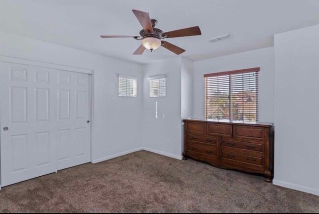 Building Photo - 557 Stetson Dr