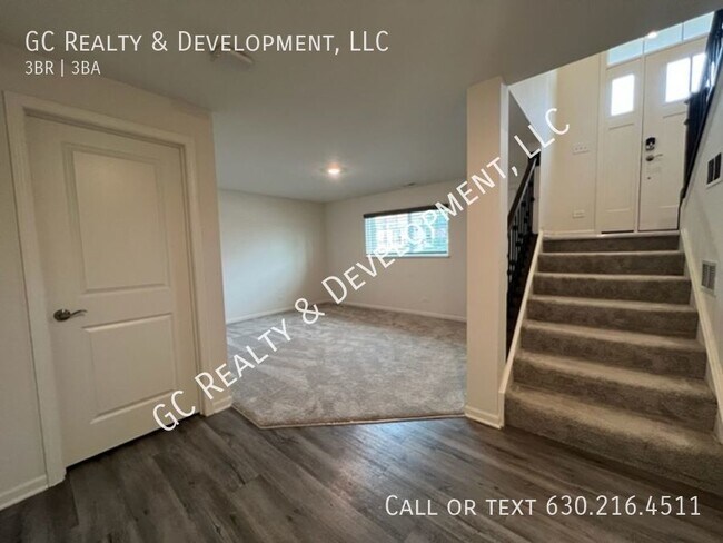 Building Photo - ***WOODLORE ESTATES / 3 BDRM / 2.5 BTH / A...